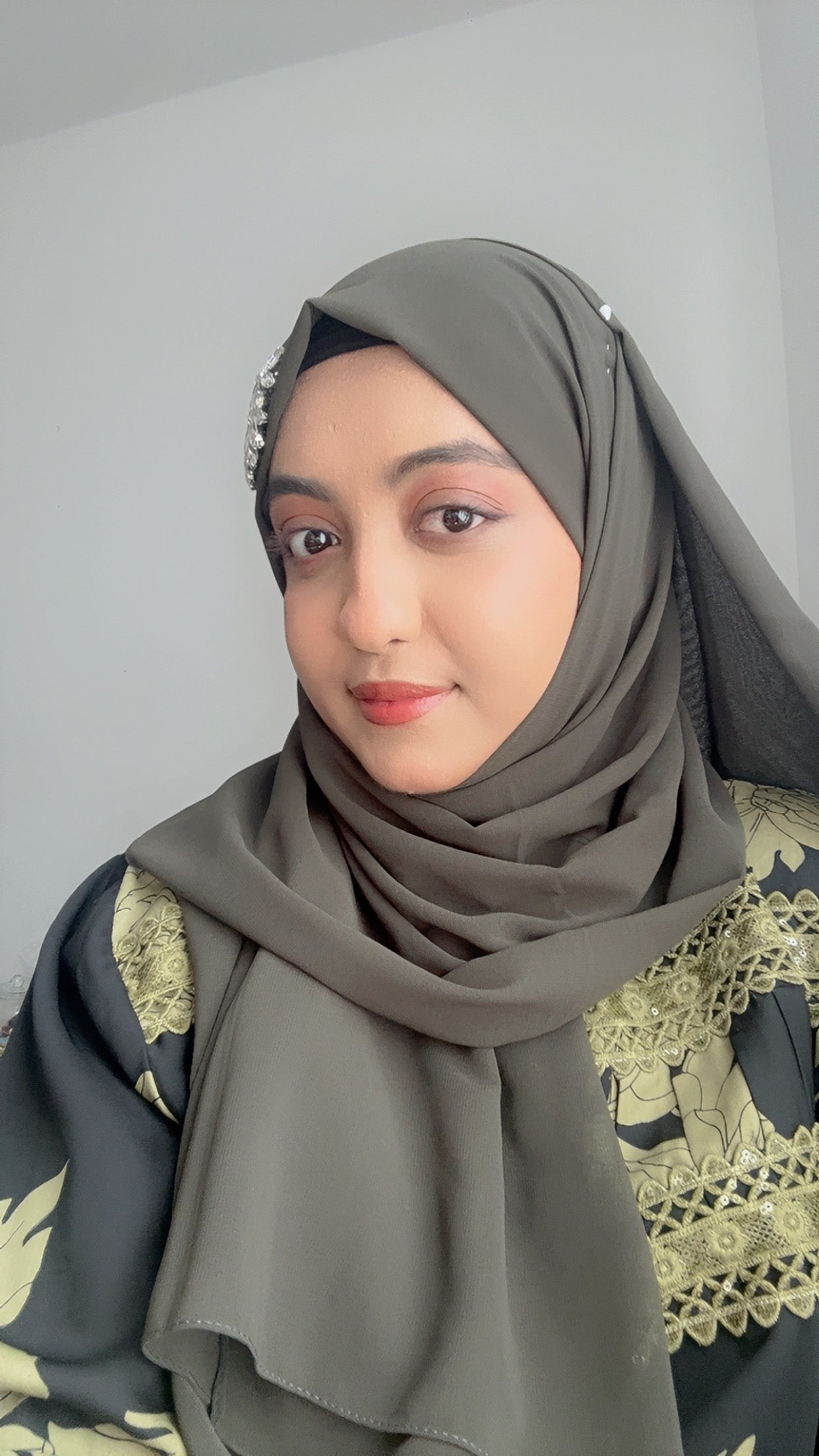 Noor-e-Shama – Olive Green Chiffon Hijab with Leaf Rhinestone Detail